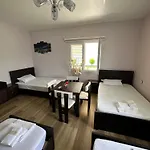 Bujtina Hotel